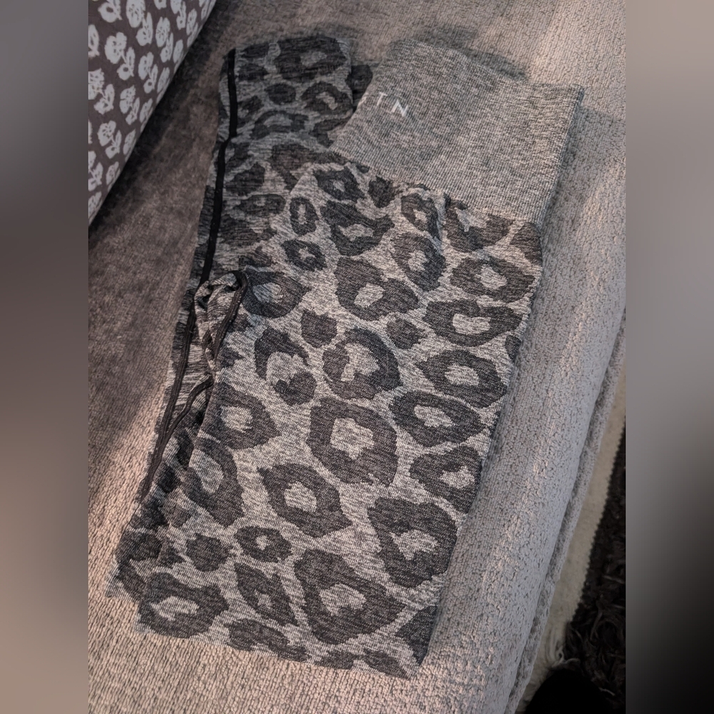 NVGTN Black Leopard Print Leggings